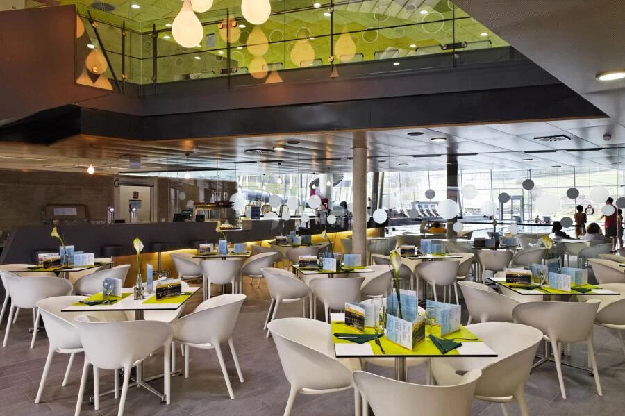 bistro foyer